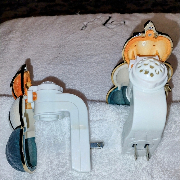 Stacked Pumpkin Bath & Body Works Wallflower Diffuser - Picture 4 of 7